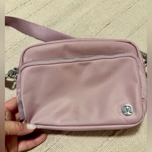 Lululemon Everywhere Crossbody Purse